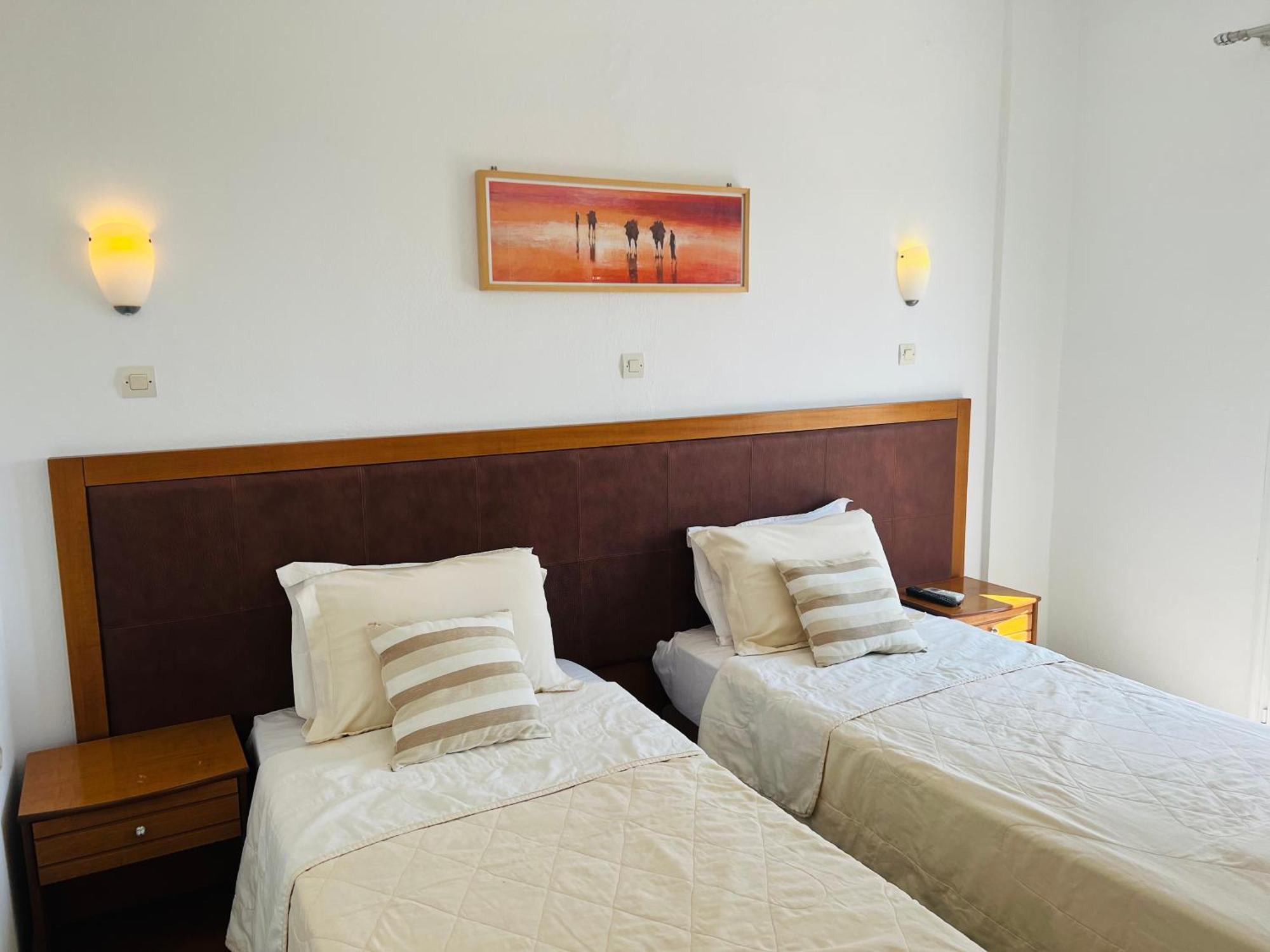 Arapiou Apartments Perivolos  Exterior photo