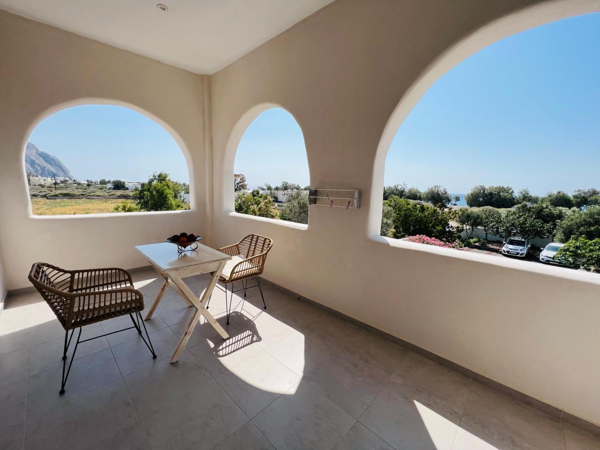Arapiou Apartments Perivolos  Exterior photo
